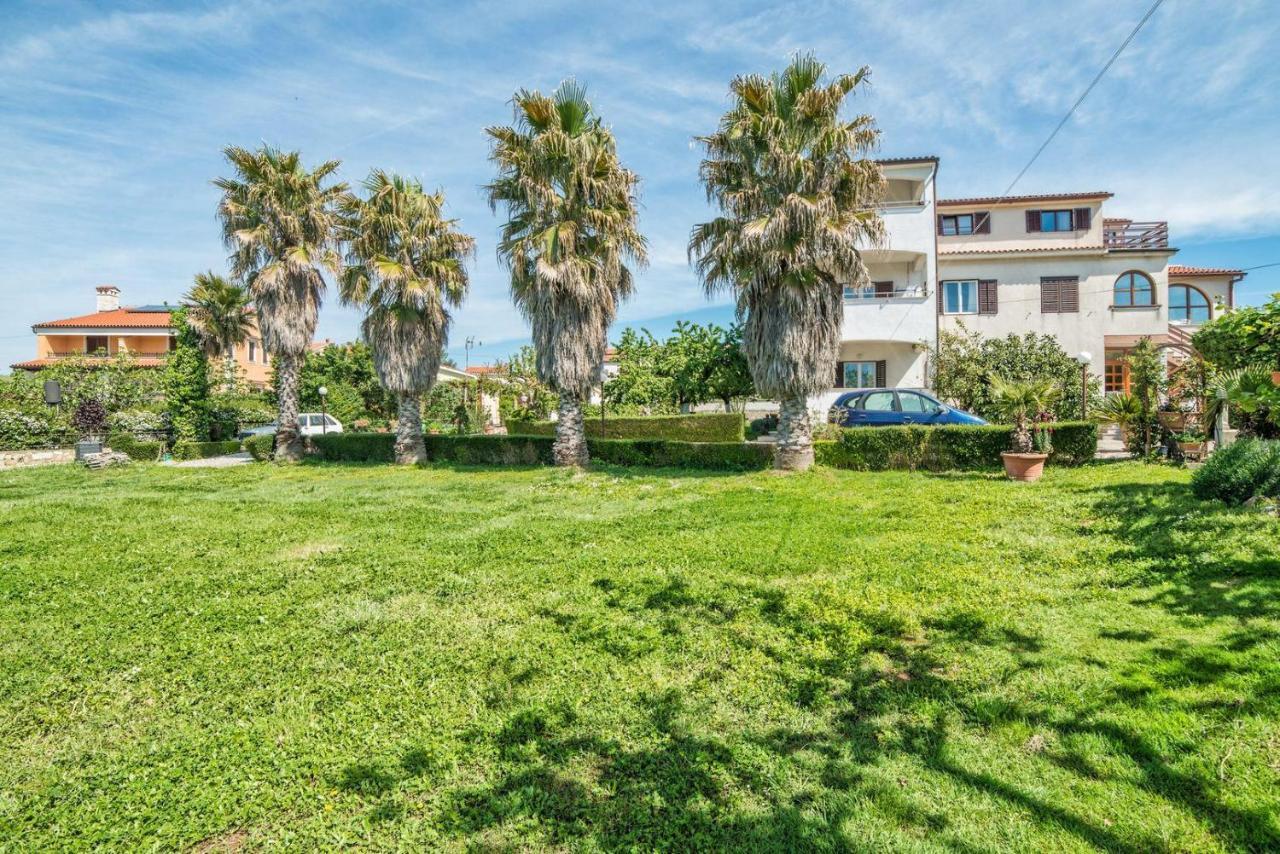 Apartments And Rooms Ana Pomer 217 Exterior foto