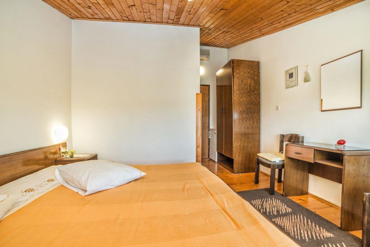 Apartments And Rooms Ana Pomer 217 Exterior foto